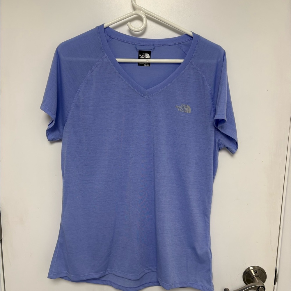 The North Face Women's Blue V-Neck Top Vapor Wick Size XL